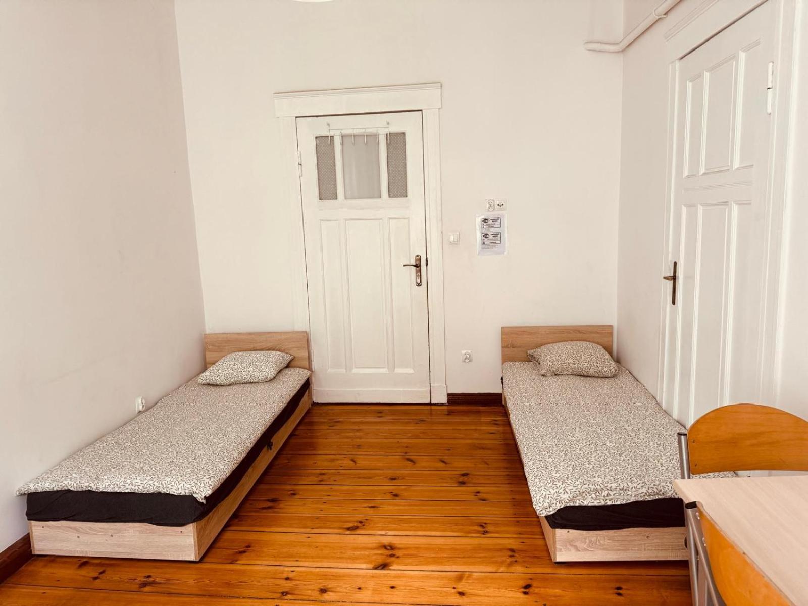Lilia House Hostel Poznan Exterior photo
