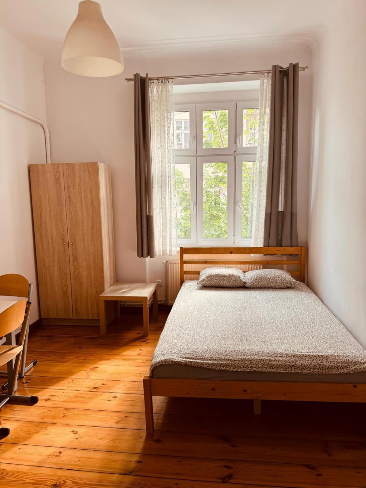Lilia House Hostel Poznan Exterior photo